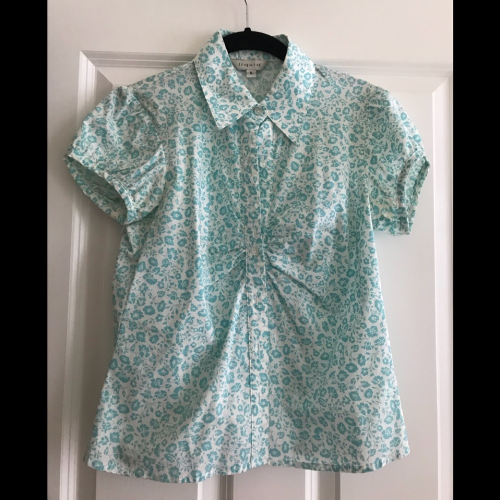 Liquid cute white and blue top